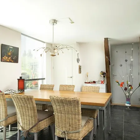 Holiday home Markermeerlogies Bovenkarspel